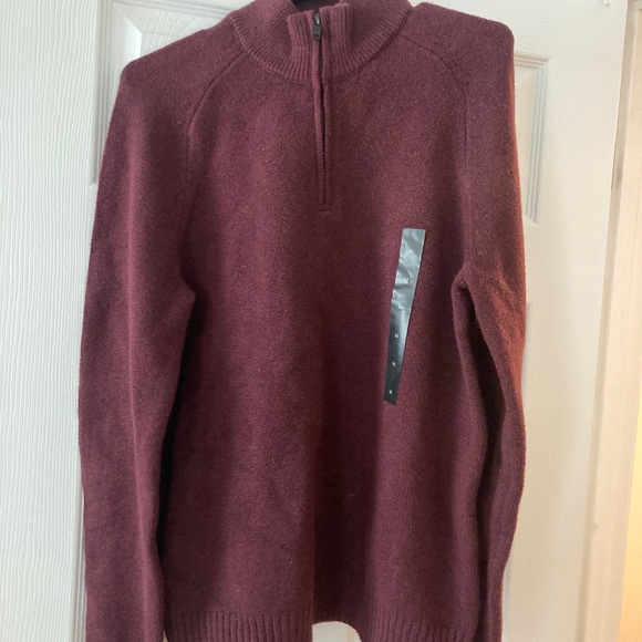 Banana Republic Quarter Zip NWT - Picture 3 of 3